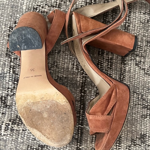 BCBG suede camel rusty color with ankle strap and platform heel - Picture 7 of 7